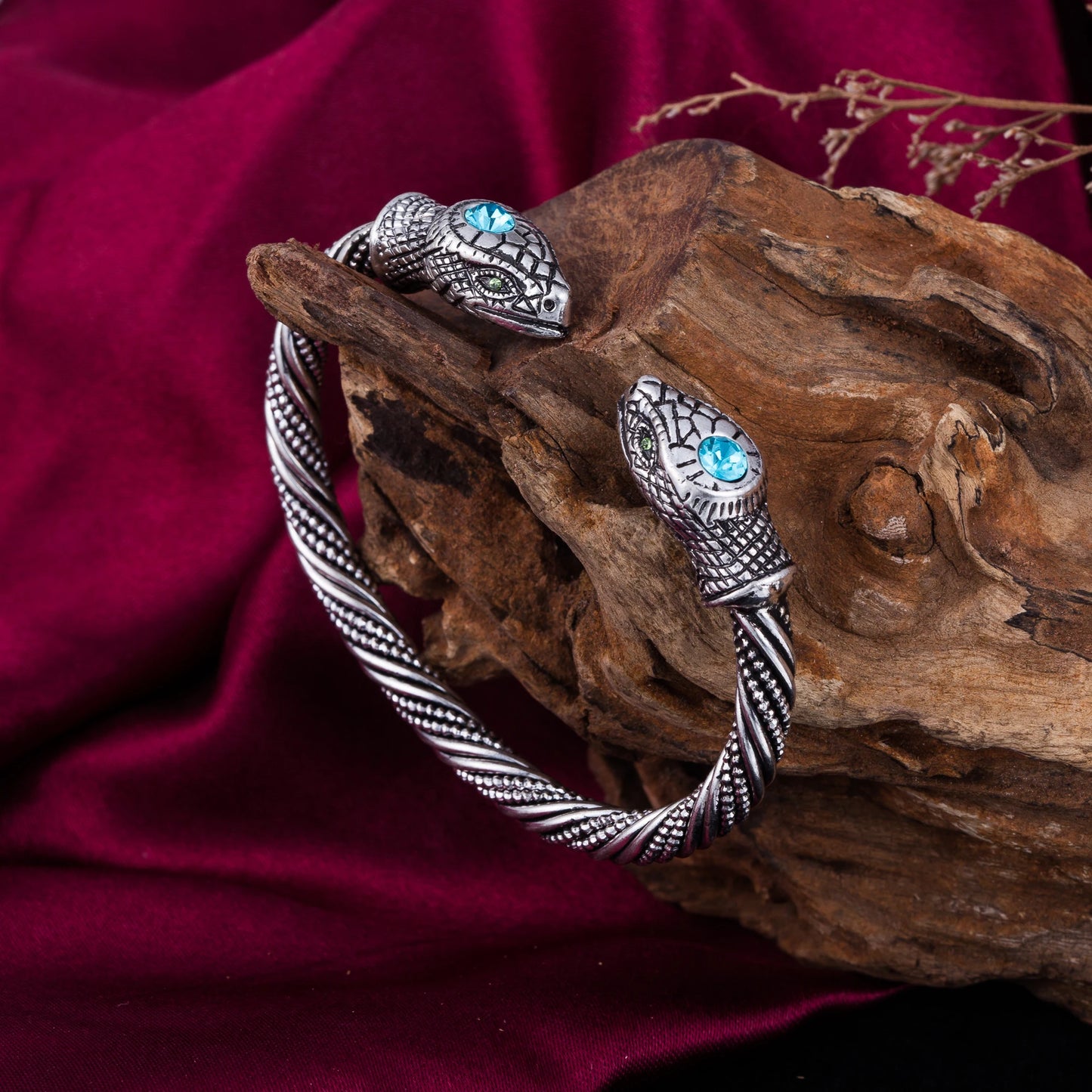 NIA Snake Glow™ Cuff