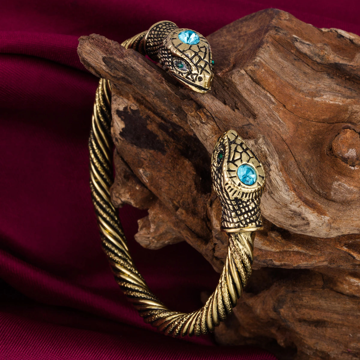 NIA Snake Glow™ Cuff