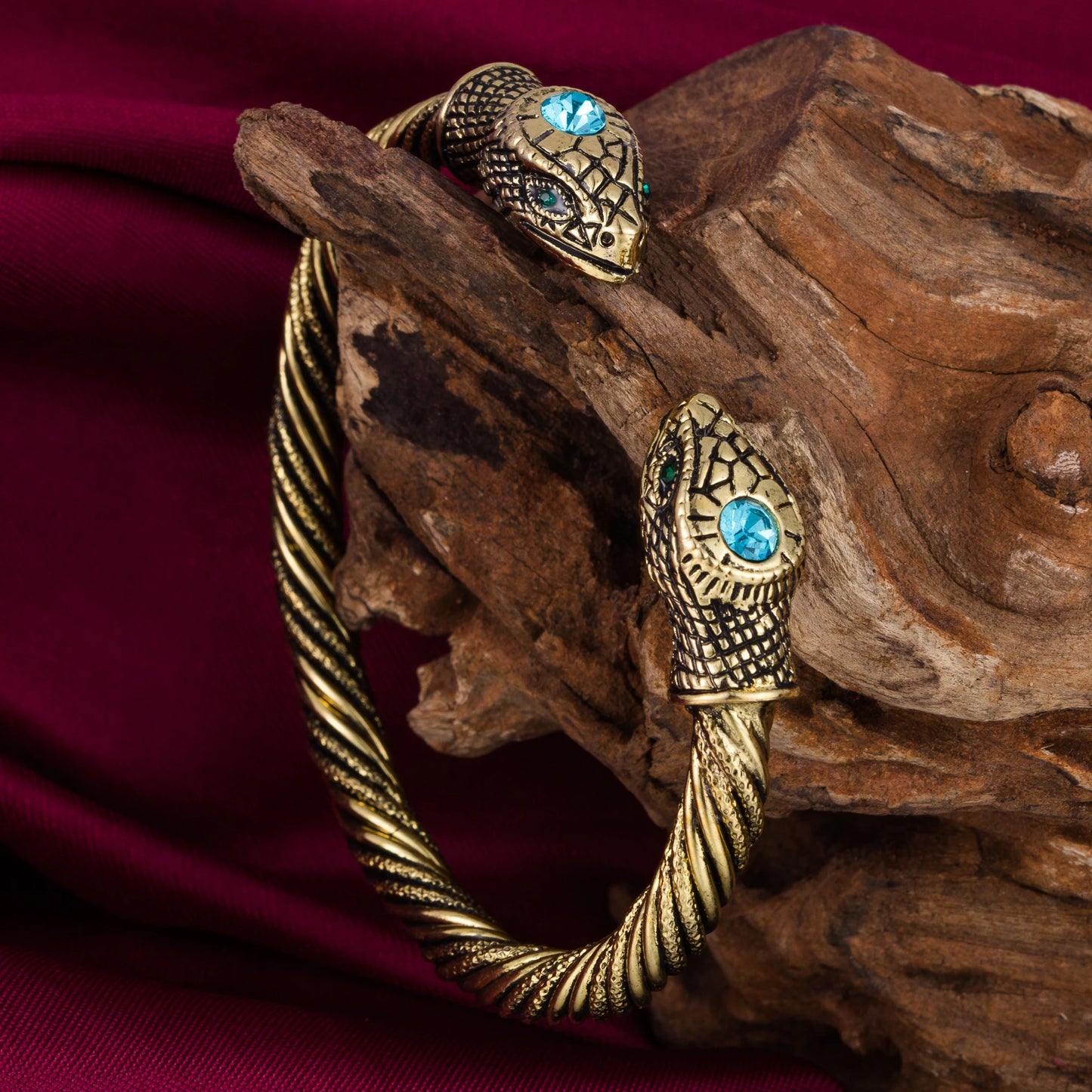 NIA Snake Glow™ Cuff